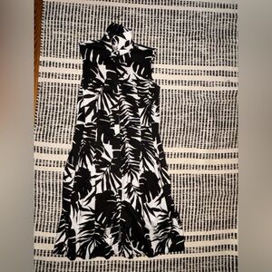 black and white pattern, collared dress